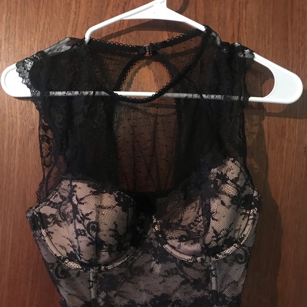 Brand New Victoria’s Secret Bustier Top 36C